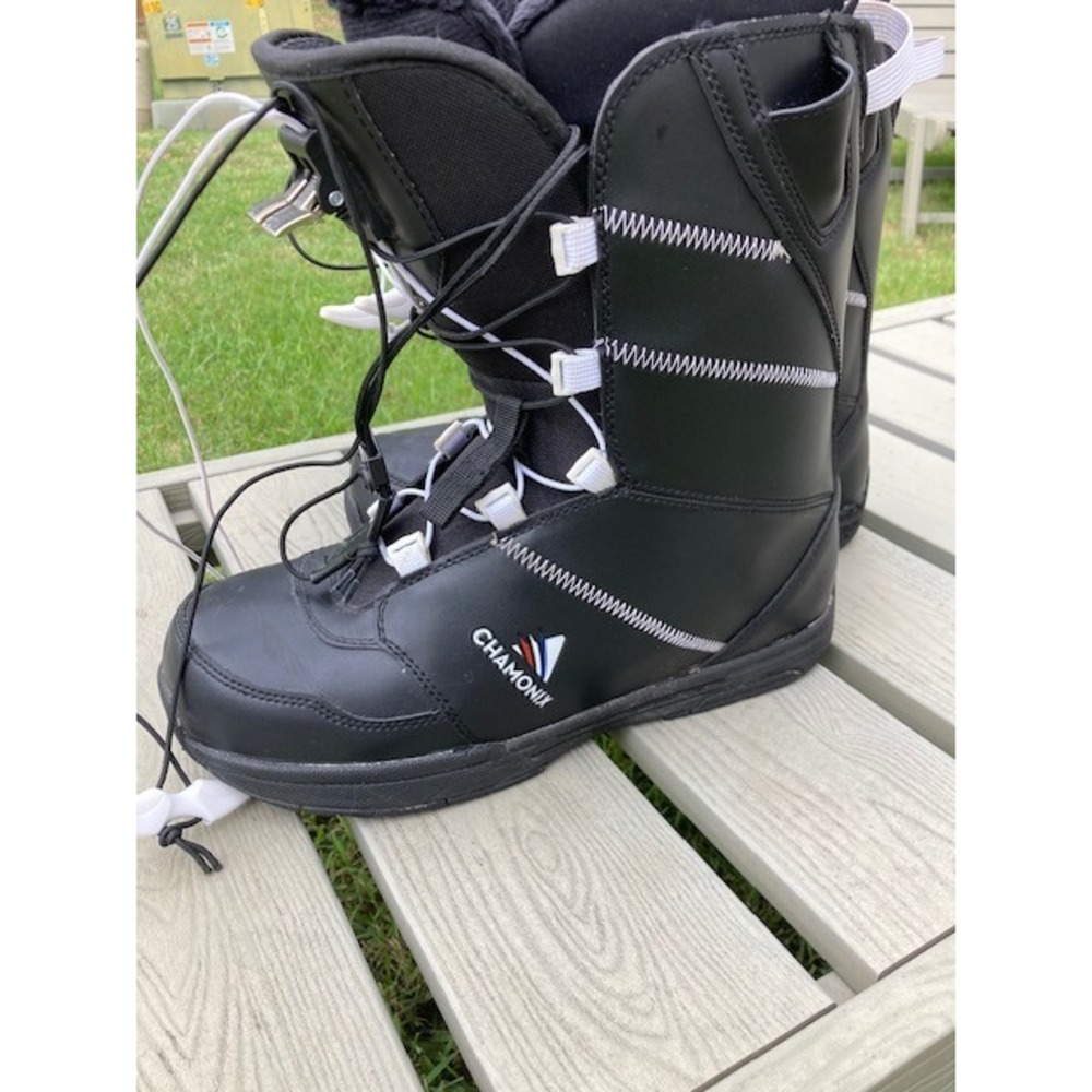 Chamonix Mens Snow Boarding Boots 11 Very Good Condition